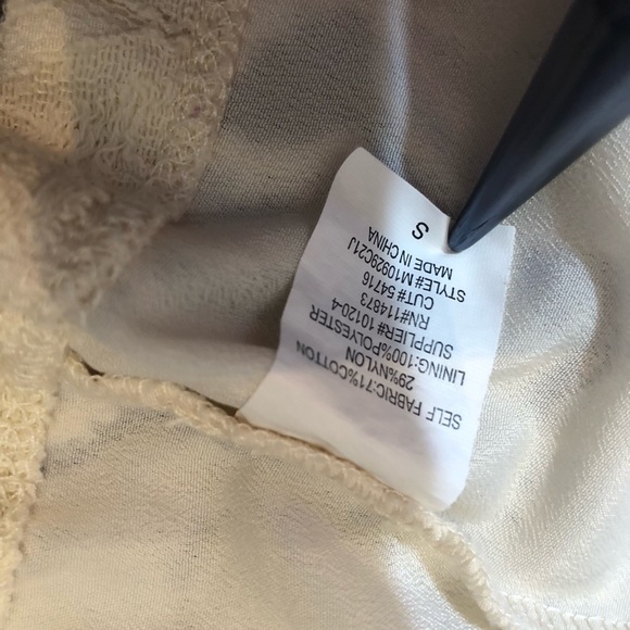 Lace jacket - Picture 4 of 8